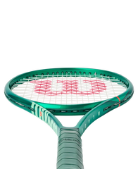 Blade 100L V10 Tennis Racket