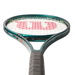 Blade Pro 98 (16x19) V9 Tennis Racket